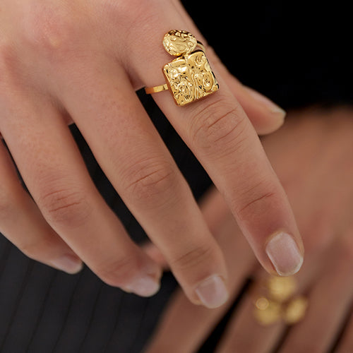 Ariane Sculpted Ring