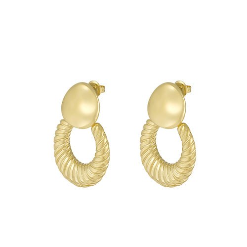 Goldohrringe mit Punkten und Drehungen