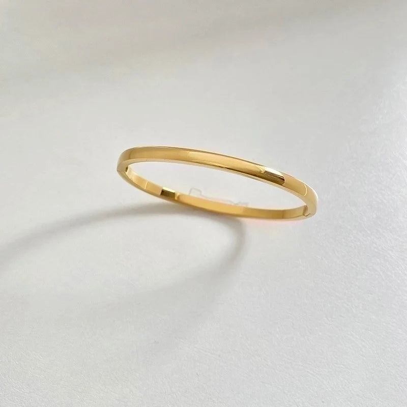 Classic Bangle 4MM