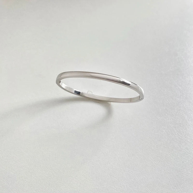 Classic Bangle 4MM